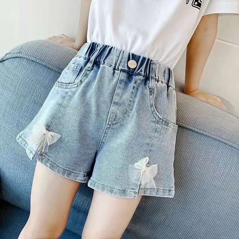 Bow appliqued Denim Shorts